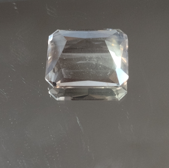 Bi color quartz loose gemstone - Picture 2 of 6